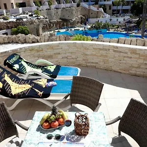 https://summer-flower-apartment-park-albatros-close-to-the.adeje-hotels.com