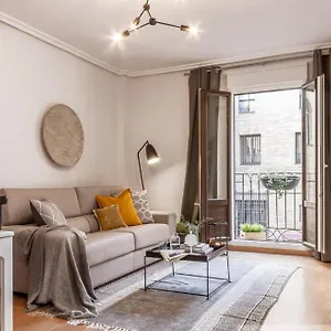 https://apt-caldereria.biarritzhotels.info